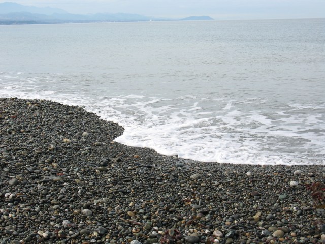 Rocky beach, Dungeness National Wildlife Refuge