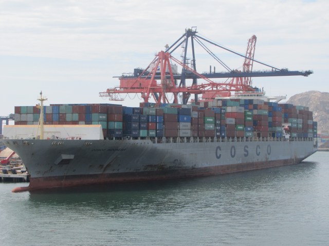 CoscoIndonesiaUnloading