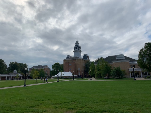 19-Campus with Central Hall