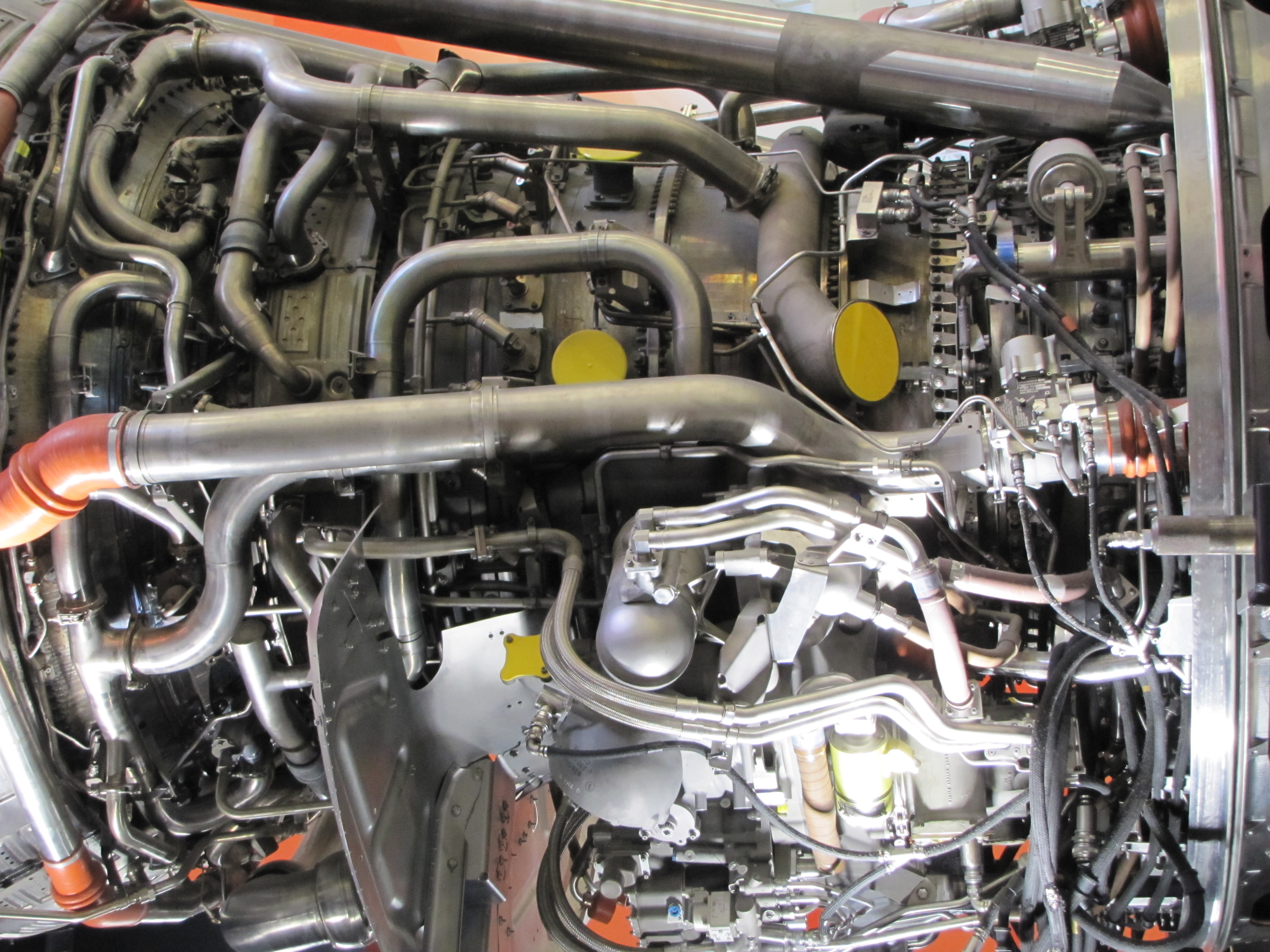 JetEngineInnards2018