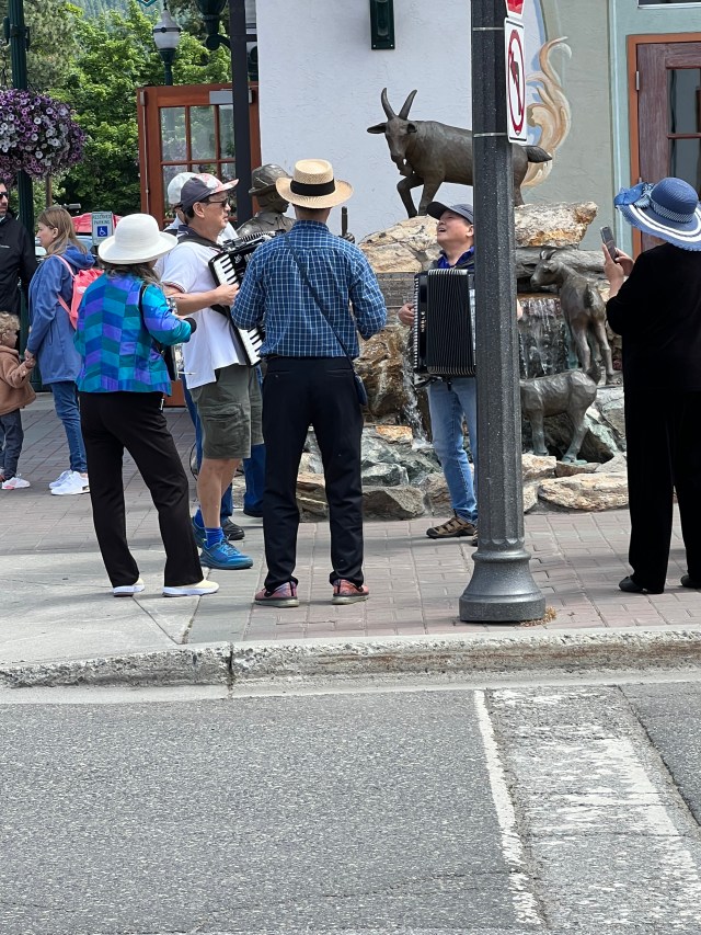 AsianPicupGroup-Leavenworth2022