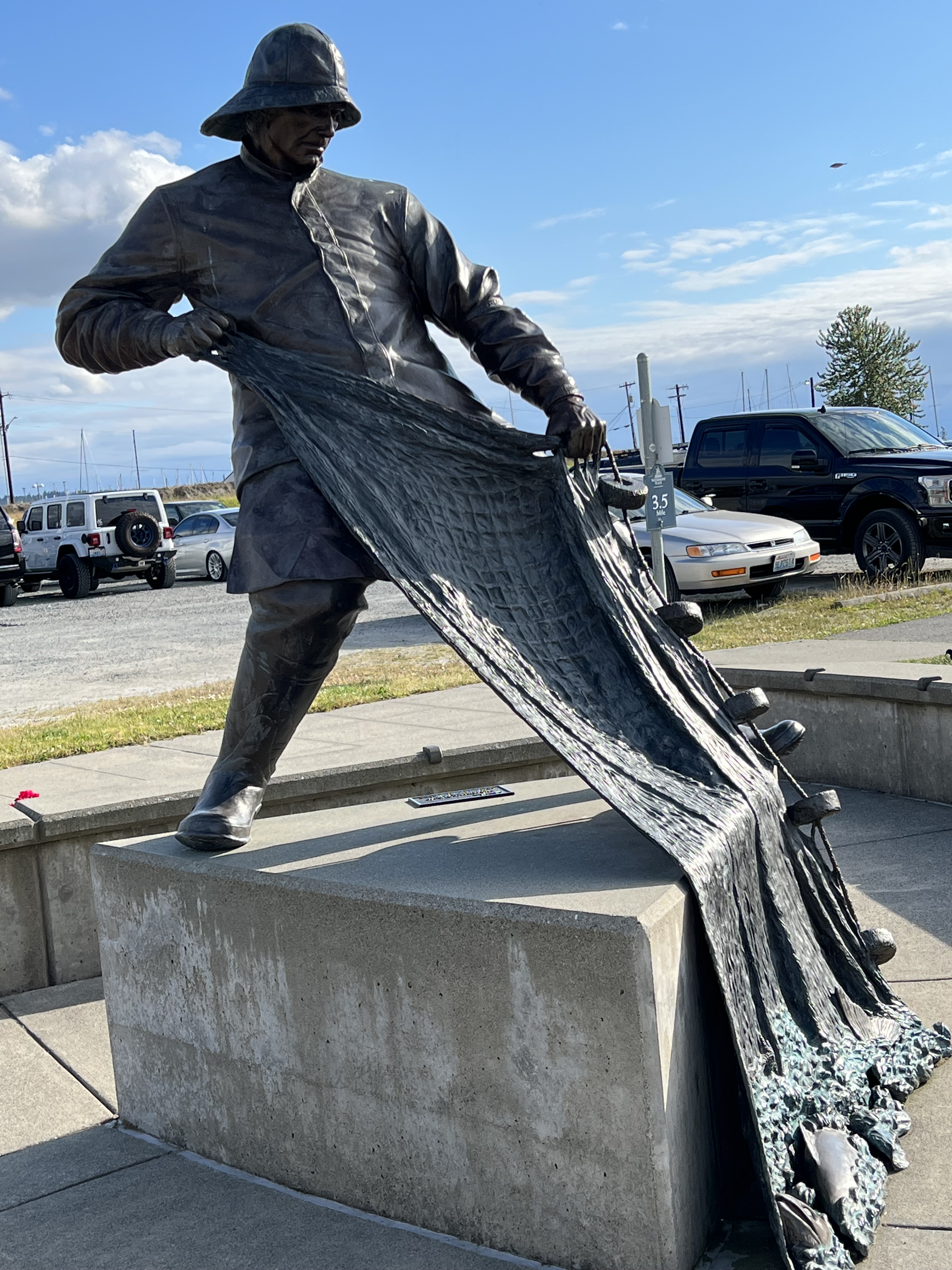 FishermanStatue-WaterfrontPlace