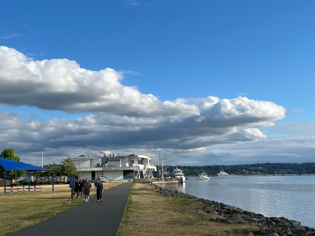 Walkway-WaterfrontPlacePark
