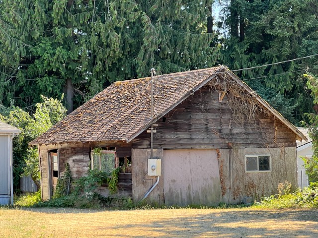 Overlooked-BeatUPBuilding