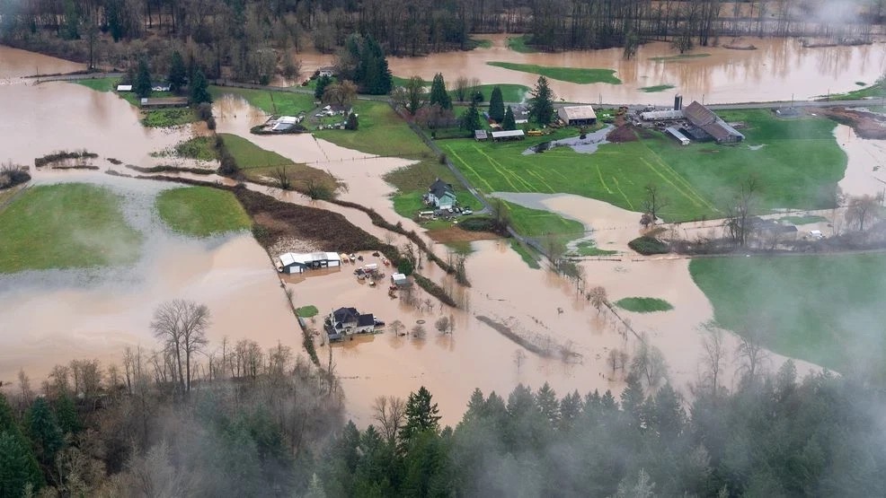 Flooding in Auburn, WA 12-14-25
